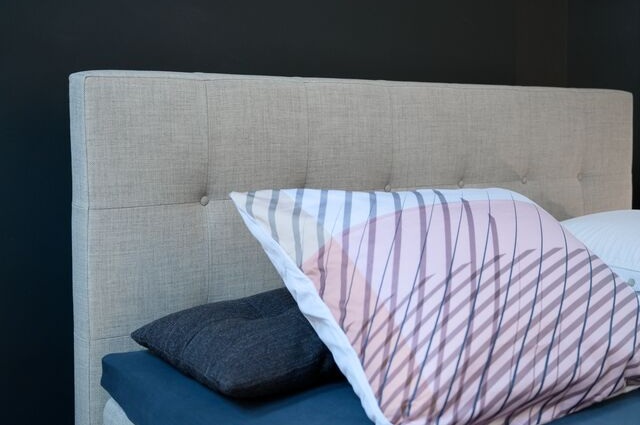 Auping Criade boxspring met hoofdbord Square