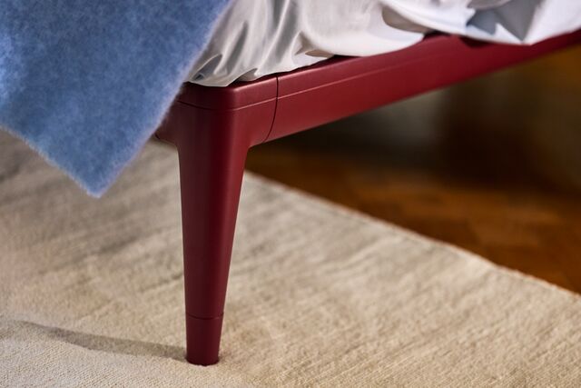 Auping Essential bedpoot detail Burgundy